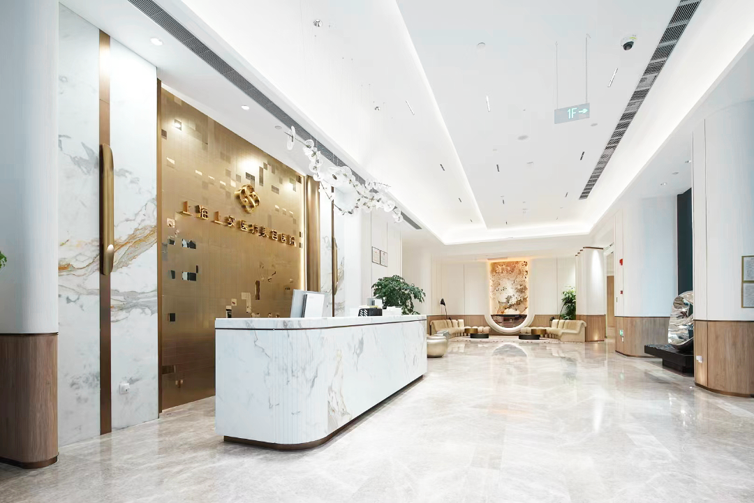 1楼前台.png